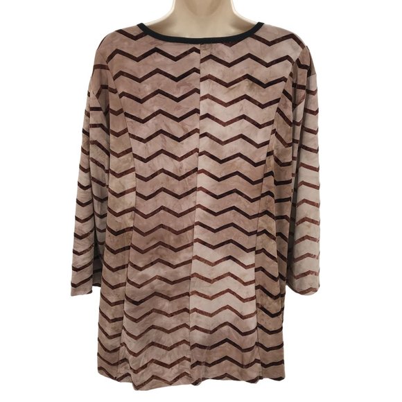 Shannon Ford New York Womens Brown Tan Geo Zig Zag Print V Neck Peplum Blouse 1X - Picture 3 of 12
